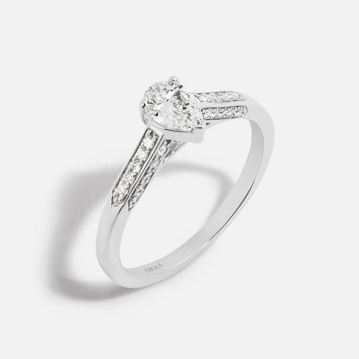 Union pear solitaire 0.3ct